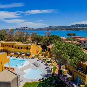 Blu Laconia Village Канниджионе
