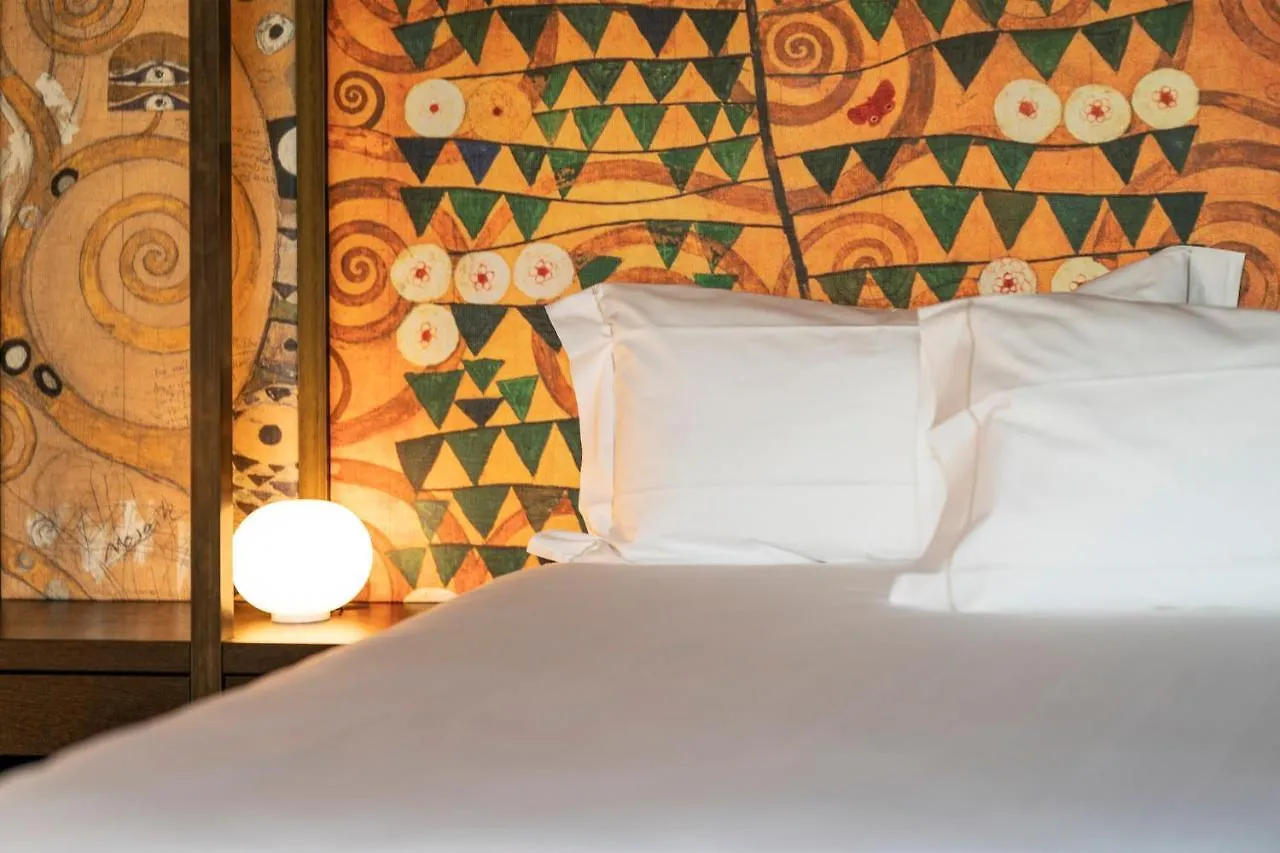 Hotel Bella Riva Gardone Riviera 5*,