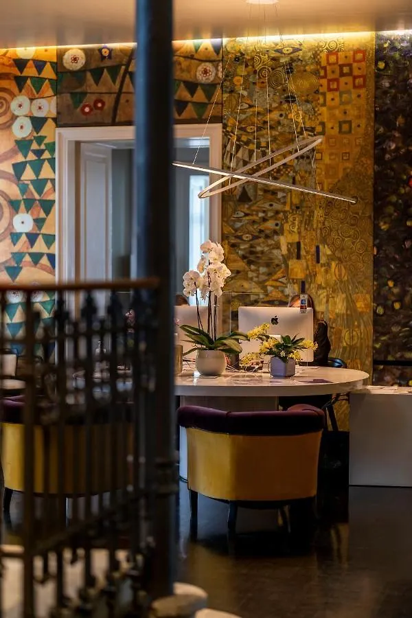 Hotel Bella Riva Gardone Riviera