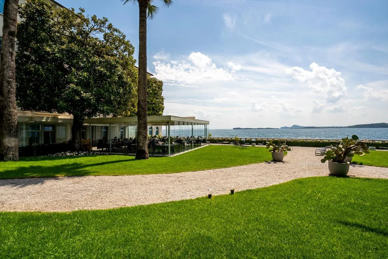 Hotel Bella Riva Gardone Riviera 5*,  Italy