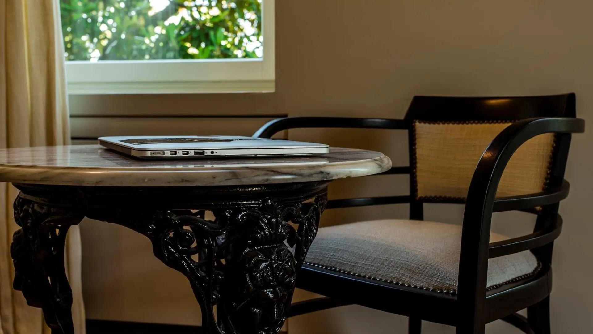 Hotel Bella Riva Gardone Riviera
