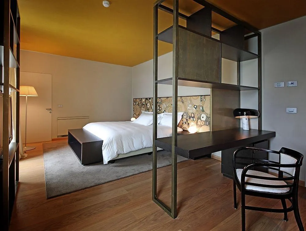 Hotel Bella Riva Gardone Riviera