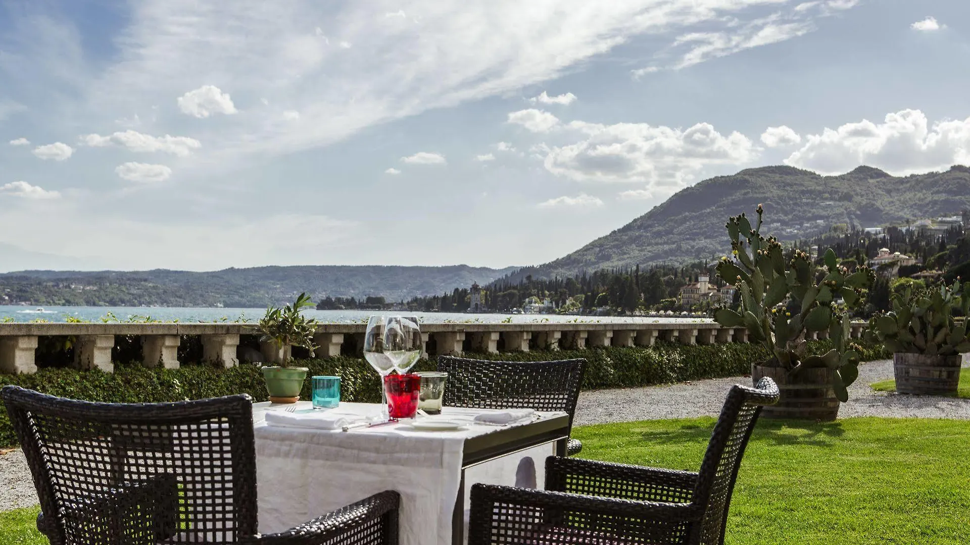 Hotel Bella Riva Gardone Riviera